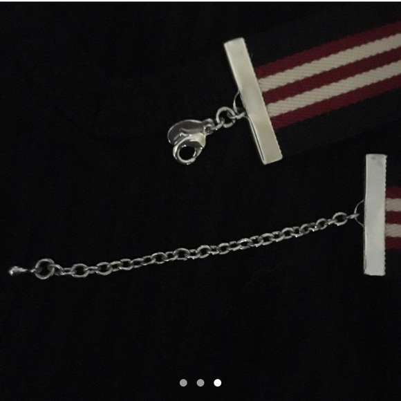 Choker necklace from EXPRESS - Picture 3 of 3